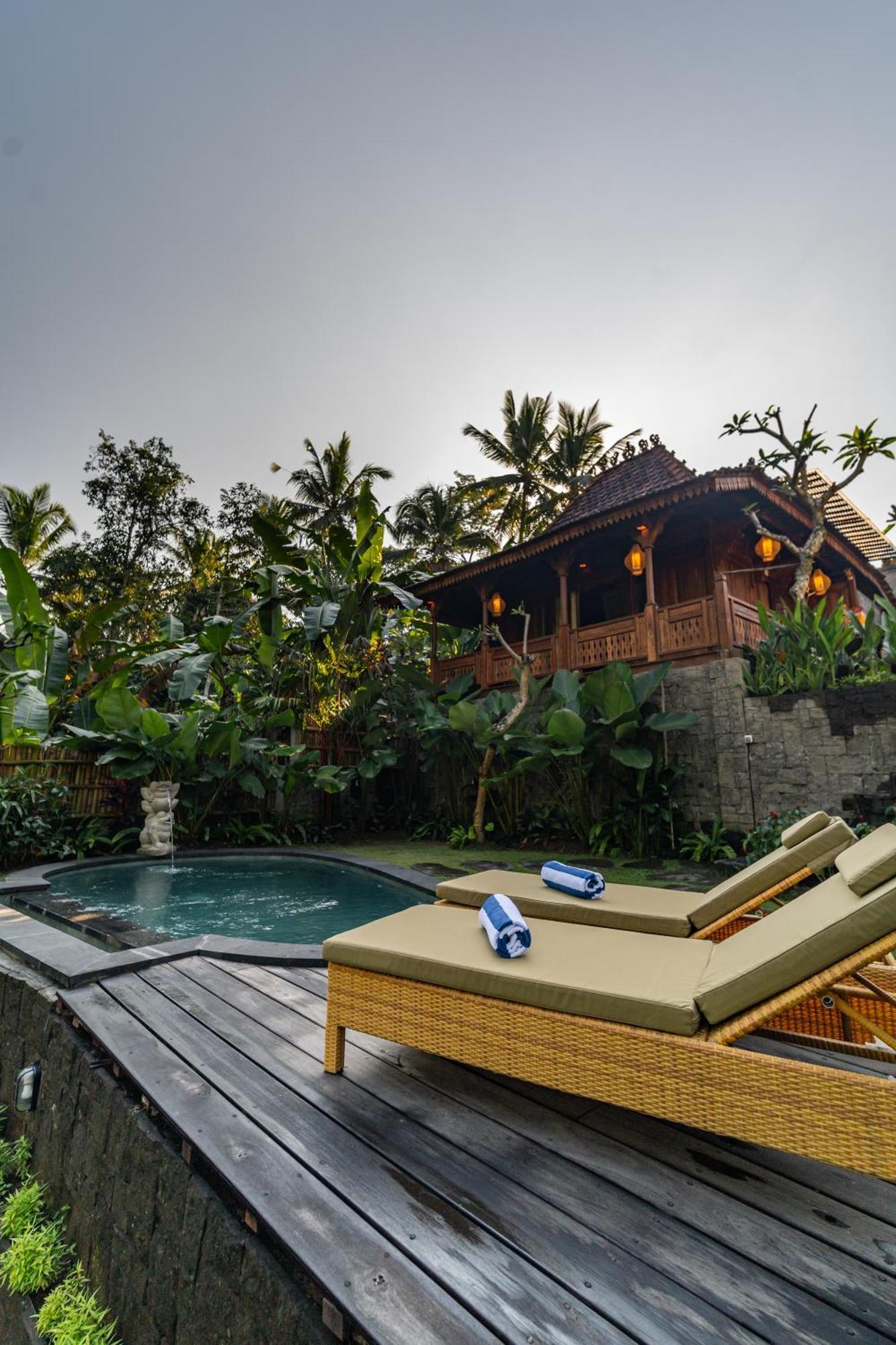 Madani Antique Villas by EPS Ubud Exterior foto